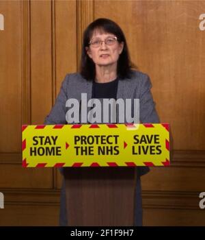 Screengrab der stellvertretenden Chief Medical Officer Dr. Jenny Harries während einer Medienbesprechung in Downing Street, London, zum Coronavirus (COVID-19). Stockfoto