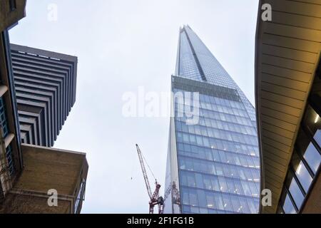 London, Vereinigtes Königreich - 01. Februar 2019: Blick auf moderne Glas und Stahl Shard Gebäude an bewölktem Tag. Es ist das höchste Gebäude in Großbritannien (Stand 2020 Stockfoto
