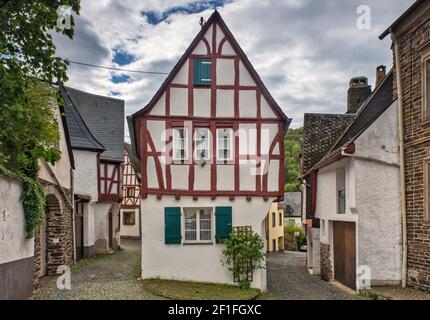 Fachwerkhäuser in Ediger, Gemeinde Ediger-Eller, Moseltal, Rheinland-Pfalz, Deutschland Stockfoto