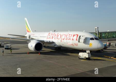 Ethiopian Airlines Boeing 787 Flugzeug geparkt am Addis Abeba Bole International Airport in Äthiopien. B787 Dreamliner Flugzeuge. Stockfoto