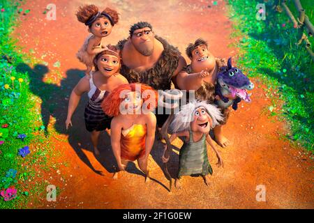 The Croods: A New Age (2020) unter der Regie von Joel Crawford mit Nicolas Cage, Emma Stone und Ryan Reynolds . Die prähistorische Familie die Kroaten werden von einer rivalisierenden Familie, den Bettermans, herausgefordert, die behaupten, besser und weiter entwickelt zu sein. Stockfoto