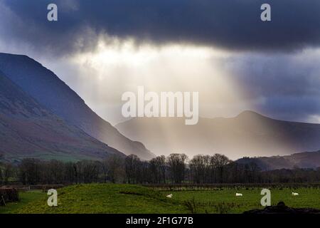 Stürmisches Wetter im English Lake District - hier mit Blick nach Süden nach Lorton Vale, Cumbria UK Stockfoto