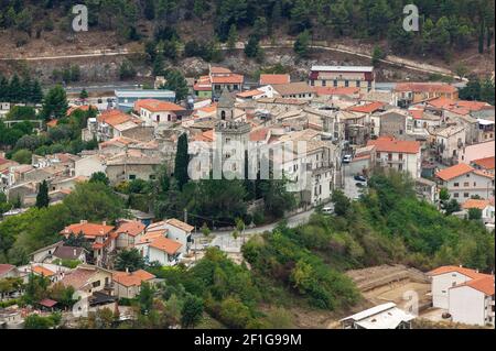 Bussi sul Tirino ist eine kleine Stadt in der Provinz Pescara, zwischen dem Tirino-Tal und dem Pescara-Tal gelegen. Provinz Pescara, Abruzzen Stockfoto