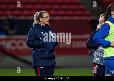 Bristol, Großbritannien. März 2021, 08th. Raeding Women's Team Manager Kelly Chambers beim Warm Up. Barclays Women's Super League match, Bristol City Women vs Reading Women at Ashton Gate Stadium in Bristol, Avon on Monday 8th March 2021. Dieses Bild darf nur für redaktionelle Zwecke verwendet werden. Nur redaktionelle Verwendung, Lizenz für kommerzielle Nutzung erforderlich. Keine Verwendung in Wetten, Spiele oder ein einzelner Club / Liga / Spieler Publikationen. PIC von Lewis Mitchell / Andrew Orchard Sport Fotografie / Alamy Live News Kredit: Andrew Orchard Sport Fotografie / Alamy Live News Stockfoto