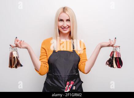 Friseur im Schönheitssalon Stockfoto