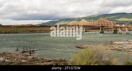 Dalles Brücke über den Columbia River, der Washington und Oregon verbindet Stockfoto