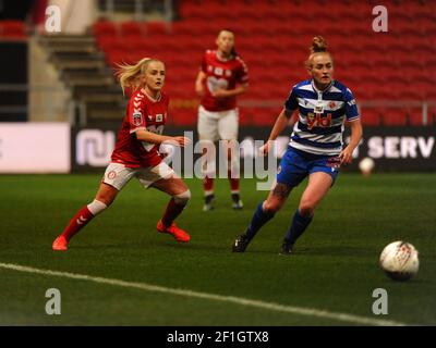 Bristol, Großbritannien. März 2021, 08th. Faye Bryson (#2 Bristol City)während des WSL-Spiels zwischen Bristol City und Reading-Ashton Gate, Bristol Quelle: SPP Sport Pressefoto. /Alamy Live Nachrichten Stockfoto