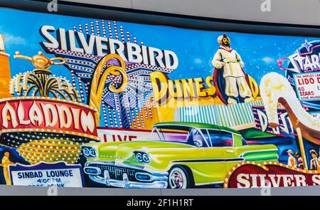 The Mural 'Echoes of Las Vegas' von Adolfo R. Gonzalez im McCarran International Airport, Las Vegas, Nevada, USA Stockfoto