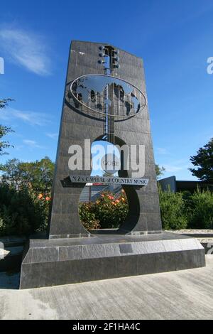 Gigantische Gitarrenstatue in Gore - "Neuseelands Hauptstadt der Country-Musik", Südinsel, Neuseeland Stockfoto