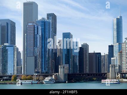 Downtown Chicago, Illinois, USA vom Navy Pier aus gesehen Stockfoto