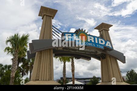 Florida begrüßt Sie Sign Southern USA Palmen Stockfoto