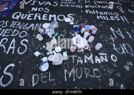 Mexiko-Stadt, 8. März 2021. Proteste in Zocalo und im Nationalpalast während des Internationalen Frauentags Credit: Andrea Quintero/Alamy Live News Credit: Andrea Quintero/Alamy Live News Stockfoto