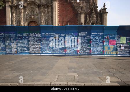 Mexiko-Stadt, 8. März 2021. Proteste in Zocalo und im Nationalpalast während des Internationalen Frauentags Credit: Andrea Quintero/Alamy Live News Credit: Andrea Quintero/Alamy Live News Stockfoto