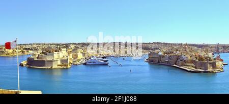 Blick von den Barrakka Gardens auf den Grand Harbour in Valetta Malta Stockfoto