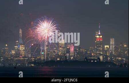 Juli 4th Celebration 2019 Jersey City und New York Skyline Stockfoto