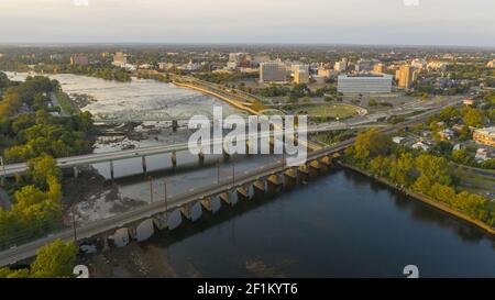 Waterfront Abschnitt Trenton New Jersey Delaware River und Kapital Statehouse Stockfoto