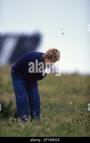 British Open Golf Championship 1987 Bernhard langer schmerzt sein Handgelenk Foto von Tony Henshaw Stockfoto