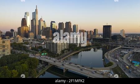 Sunset Light Days End North Side Philadelphia Pennsylvania Downtown Stockfoto