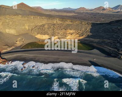 Landschaft an der Küste von El Golfo auf Lanzarote auf den Kanarischen Inseln, Spanien Stockfoto