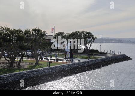 Die USS Midway war der dienstälteste Flugzeugträger im 20th. Jahrhundert. Das USS Midway Museum ist ein muss in San Diego. Stockfoto