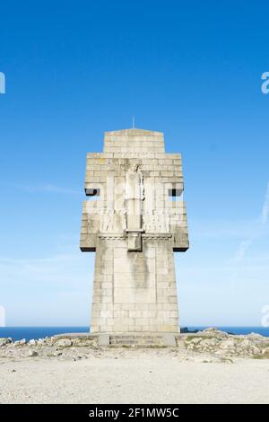 Denkmal des Zweiten Weltkriegs an der Pointe de Penhir in Bretagne Stockfoto