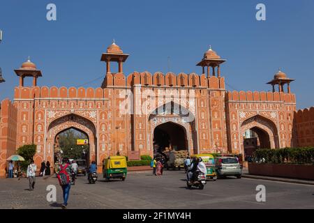 Patrika Gate und Ajmeri Tor von Jaipur. Stockfoto