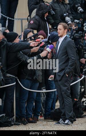 Valentin Porte mit Medien bei der Feier Handball Französisch Team Weltmeister Tittle 2015 im Palais de l'Elysee in Paris, am 3. Februar 2015. Foto Stephane Allaman / DPPI Stockfoto