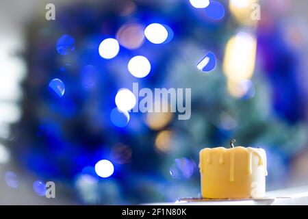 Eine kerzenartige Torte, für die Weihnachtszeit Stockfoto