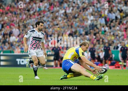 Aurelien Rougerie (ASM Clermont Auvergne), Jerome Fillol (Stade Francais) während der französischen Meisterschaft, Finale Top 14 Rugby Union Spiel zwischen ASM Clermont Auvergne und Stade Francais Paris am 13. Juni 2015 im Stade de France in Saint Denis, Frankreich. Foto Stephane Allaman / DPPI Stockfoto