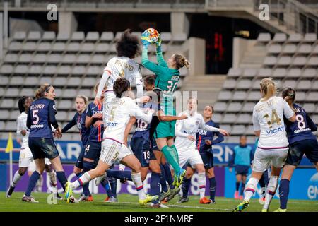 Berger Ann-Katrin (PSG Frauen), Wendie RENARD (Olympique Lyonnais), Georges Laura (PSG Frauen), Delie Marie-Laure (PSG Frauen), Saki Kumagai (Olympique Lyonnais), Delannoy Sabrina (PSG Frauen), Ada Hegerberg (Olympique Lyonnais), Erika Cristiano dos Santos (PSG Frauen) Während der französischen Frauenmeisterschaft D1 Fußballspiel zwischen Paris Saint Germain und Olympique Lyonnais am 5. Februar 2016 im Charlety Stadion in Paris, Frankreich - Foto Stephane Allaman / DPPI Stockfoto