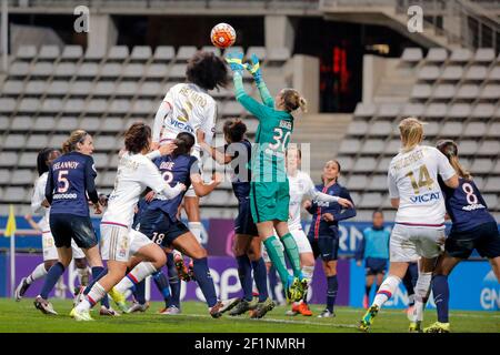 Berger Ann-Katrin (PSG Frauen), Wendie RENARD (Olympique Lyonnais), Georges Laura (PSG Frauen), Delie Marie-Laure (PSG Frauen), Saki Kumagai (Olympique Lyonnais), Delannoy Sabrina (PSG Frauen), Ada Hegerberg (Olympique Lyonnais), Erika Cristiano dos Santos (PSG Frauen) Während der französischen Frauenmeisterschaft D1 Fußballspiel zwischen Paris Saint Germain und Olympique Lyonnais am 5. Februar 2016 im Charlety Stadion in Paris, Frankreich - Foto Stephane Allaman / DPPI Stockfoto