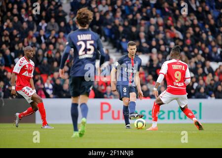 Thiago Motta Santon Olivares (psg), Thievy Bifouma (Stade de Reims), Prince Oniangue (Stade de Reims), Adrien Rabiot (psg) während des Fußballspiels der französischen Meisterschaft Ligue 1 zwischen Paris Saint Germain und Stade de Reims am 20. Februar 2016 im Stadion Parc des Princes in Paris, Frankreich - Foto Stephane Allaman / DPPI Stockfoto