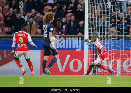 Prinz Oniangue (Stade de Reims) erzielte ein Tor, David Luiz Moreira Marinho (psg), Thievy Bifouma (Stade de Reims), Thiago Emiliano da Silva (psg) während der französischen Meisterschaft Ligue 1 Fußballspiel zwischen Paris Saint Germain und Stade de Reims am 20. Februar 2016 im Parc des Princes Stadion in Paris, Frankreich - Foto Stephane Allaman / DPPI Stockfoto