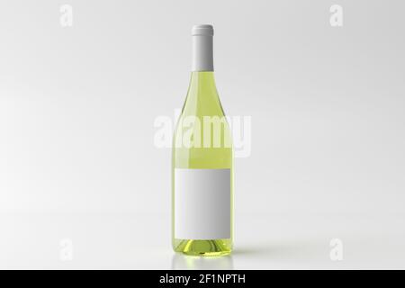 Weißweinflasche, 750 ml, Modell mit leerem Etikett auf weißem Hintergrund. Vorderansicht Stockfoto