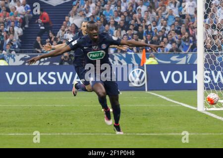 Zlatan Ibrahimovic (psg), Blaise Mathuidi (psg) erzielte ein Tor während des französischen Pokalfinalspiels zwischen Olympique de Marseille und Paris Saint Germain am 21. Mai 2016 im Stade de France in Saint Denis, Frankreich - Foto Stephane Allaman / DPPI Stockfoto