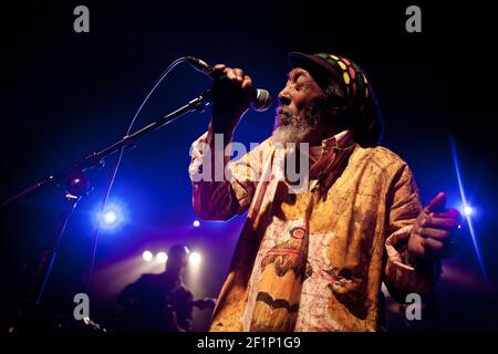 Michael Bunel / Le Pictorium - Trevor Sutherland alias IJahman oder IJahman Levi - 28/11/2013 - Frankreich / Paris - Trevor Sutherland aka IJahman oder IJahman Levi, ist ein jamaikanischer Reggae-Sänger, Komponist und Produzent, geboren am 19. Juni 1946 in der Gemeinde Manchester in den Hügeln von Christiana. 28. November 2013. Paris, Frankreich. Stockfoto