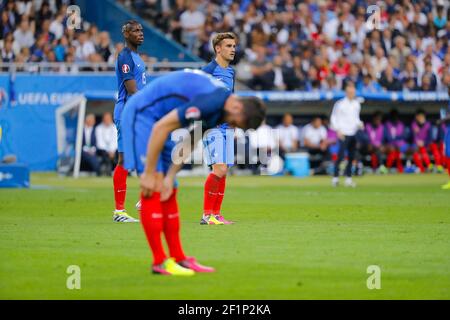 Antoine Griezmann (FRA) (Federation Francaise de Football (FFF)), Paul Pogba (FRA) (Federation Francaise de Football (FFF)), Olivier Giroud (FRA) (Federation Francaise de Football (FFF)) während der UEFA Euro 2016, Gruppe A Fußballspiel zwischen Frankreich und Rumänien am 10. Juni 2016 im Stade de France in Saint-Denis, Frankreich - Foto Stephane Allaman / DPPI Stockfoto