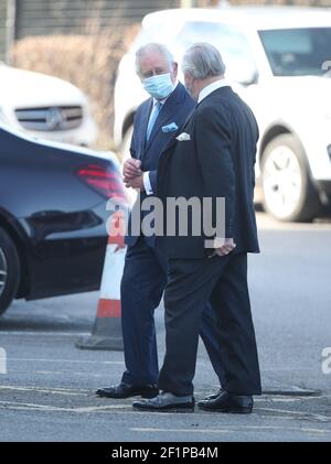 Der Prinz von Wales kommt zu einem Besuch in einer NHS-Impfstoff Pop-up-Klinik in der Jesus House Kirche, London. Bilddatum: Dienstag, 9. März 2021. Stockfoto