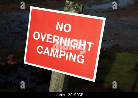 Kein Nachtcamping Schild auf der Isle of Mull in Die inneren Hebriden von Schottland Stockfoto