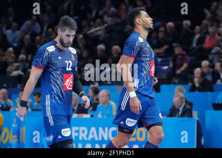 Adrien DIPANDA (FRA), Luka KARABATIC (FRA) während der Männer Handball Weltmeisterschaft Frankreich 2017 Match Gruppe A, zwischen Frankreich und Brasilien, am 11. Januar 2017 in der Accorhotels Arena in Paris, Frankreich - Foto Stephane Allaman / DPPI Stockfoto