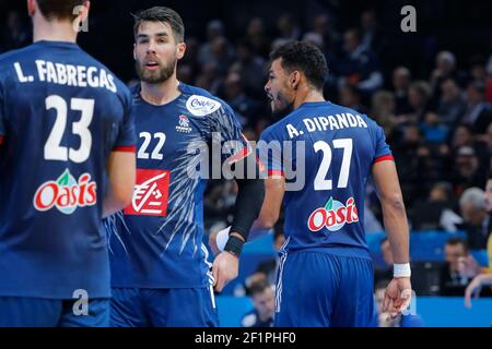 Ludovic FABREGAS (FRA), Luka KARABATIC (FRA), Adrien DIPANDA (FRA) während der Männer Handball Weltmeisterschaft Frankreich 2017 Match Gruppe A, zwischen Frankreich und Brasilien, am 11. Januar 2017 in der Accorhotels Arena in Paris, Frankreich - Foto Stephane Allaman / DPPI Stockfoto