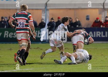 Adam Thompstone (Leicester Tigers) von Daniel William Carter - Dan Carter (Racing Metro 92), Xavier CHAUVEAU (Racing Metro 92), Olivier Missoup (Racing Metro 92) während des European Rugby Champions Cup, Pool 1, Rugby Union Spiel zwischen Racing Metro 92 und Leicester Tigers am 14. Januar, 2017 im Yves du Manoir Stadion in Colombes, Frankreich - Foto Stephane Allaman / DPPI Stockfoto