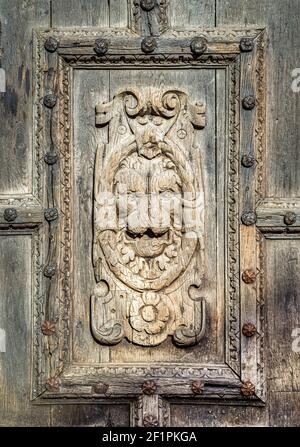 Nahaufnahme des Eingangs zur Kathedrale von Canterbury, Kent, Großbritannien Stockfoto