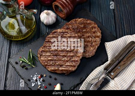 Frische Fleischschnitzel Stockfoto