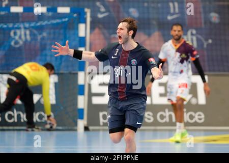 Uwe Gensheimer (PSG Handball), Claire Nicolas (HBC Nantes), Siffert Arnaud (HBC Nantes) während der EHF Champions League, Runde 16, 2nd-Bein Handballspiel zwischen Paris Saint-Germain und HBC Nantes am 1. April 2017 im Pierre de Coubertin Stadion in Paris, Frankreich - Foto Stephane Allaman / DPPI Stockfoto