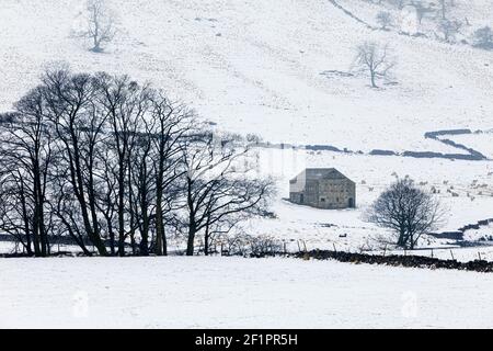 Ein Wintertag in den Yorkshire Dales bei Kettlewell, Wharfedale, North Yorkshire UK Stockfoto