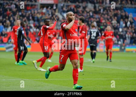 Lucas Rodrigues Moura da Silva (psg) erzielte ein Tor und feierte es, Blaise Mathuidi (psg) und Maxwell Scherrer cabelino Andrade (psg) während der französischen Meisterschaft Ligue 1 Fußballspiel zwischen Paris Saint-Germain (PSG) und Bastia am 6. Mai 2017 im Parc des Princes Stadion in Paris, Frankreich - Foto Stephane Allaman / DPPI Stockfoto