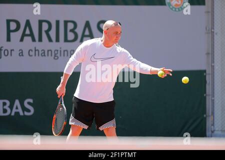 Andre Kirk Agassi (USA) neuer Trainer von Novak Djokovic (SRB) beim Training auf dem Platz 5 während der Roland Garros French Tennis Open 2017, Vorschau, am Mai ...... , 2017, im Roland Garros Stadion in Paris, Frankreich - Foto Stephane Allaman / DPPI Stockfoto