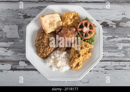 Caruru traditionelle afro-brasilianische Küche typisch für Bahia. Stockfoto