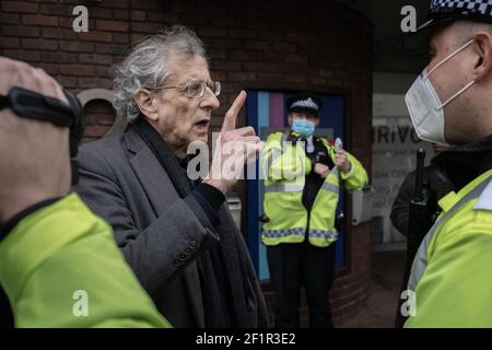 Coronavirus: Piers Corbyn nimmt an einer versuchten Anti-Lockdown-Veranstaltung von 20-30 Demonstranten auf Richmond Green im Südosten von London, Großbritannien, Teil. Stockfoto